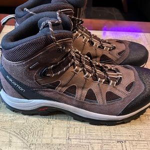 Salomon size 11.5 Hiking/winter boots (Authentic LTR GTX)